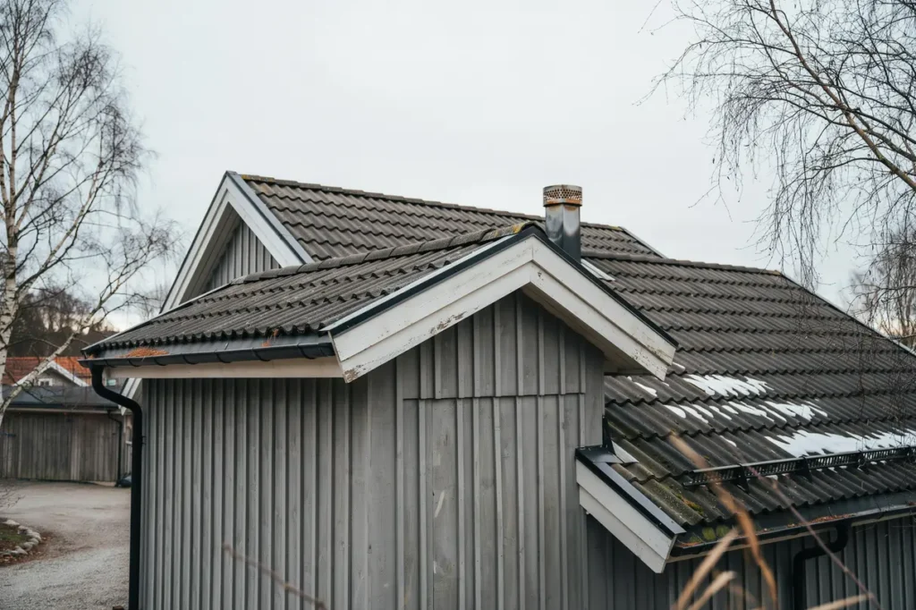 takventilation i villor tecken p brister vanliga f ljdskador och r tt tg rder